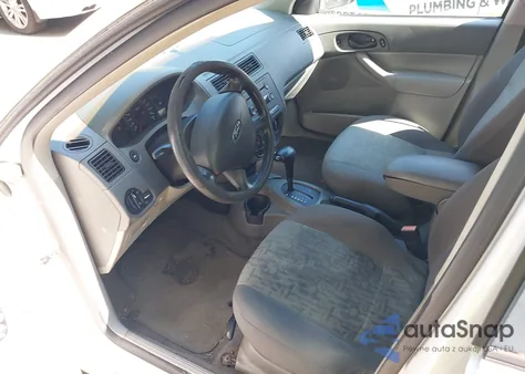 2005 Ford Focus Zxw z USA, uszkodzony, nr VIN 1FAFP36N45W244268